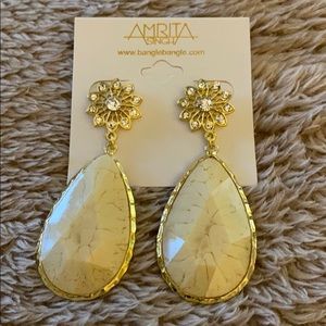 Amrita Singh earrings new